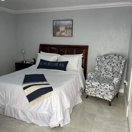 The Ocean Palms Suite